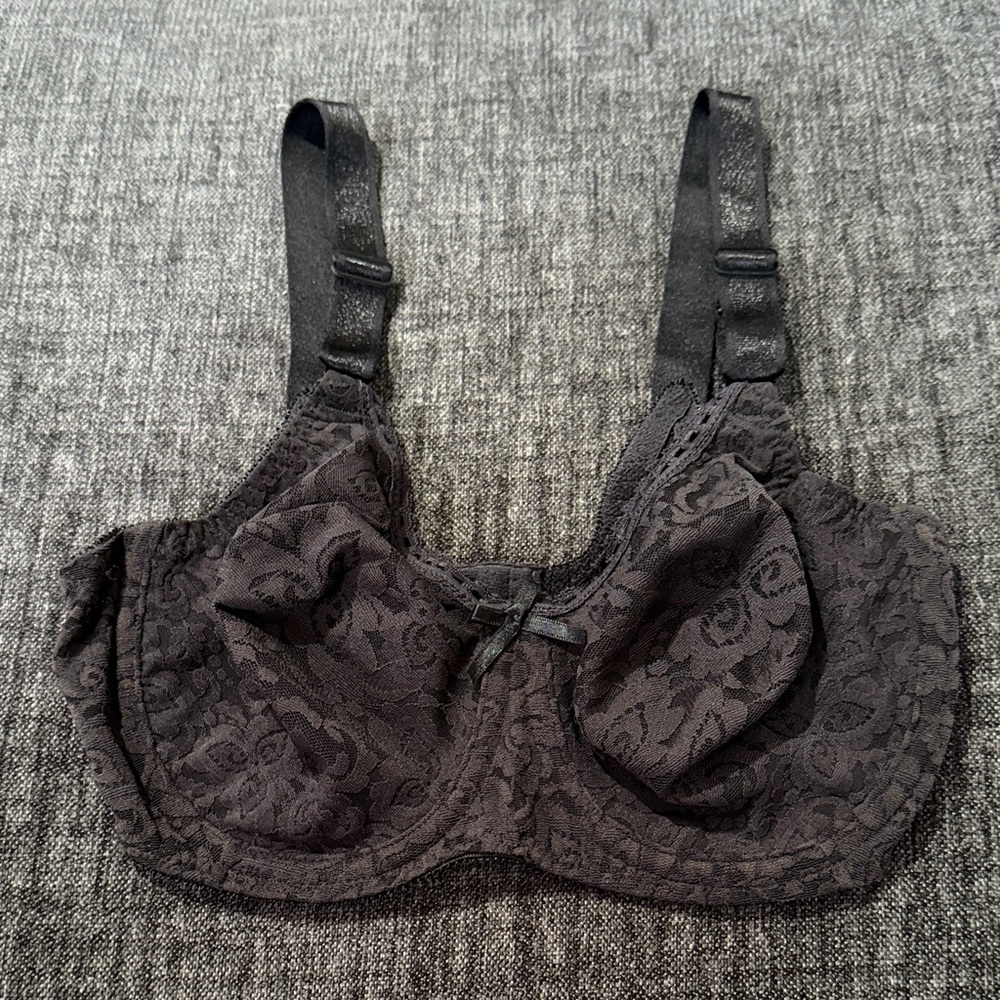 Bali Lace Underwire Bra in Black